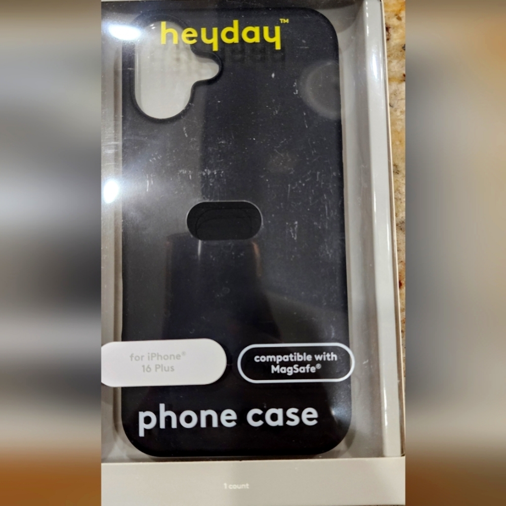 iphone 16 plus phone case brand hey day Condition brand new no returns Feel